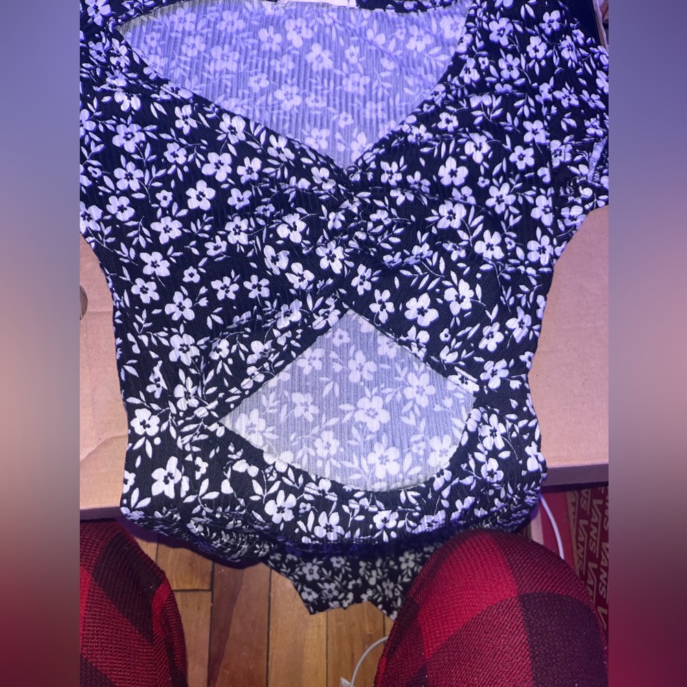 Floral dress. Open front piece.